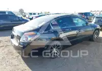 2010 Nissan ALTIMA photo