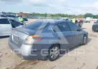 2010 Nissan ALTIMA photo