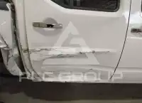 2010 Nissan FRONTIER photo