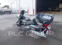 2010 Harley-Davidson FLHTCU photo