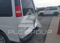2010 Chevrolet Express photo