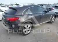 2010 Infinity FX35 photo