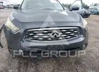 2010 Infinity FX35 photo