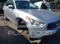 2010 Infinity FX35 фото