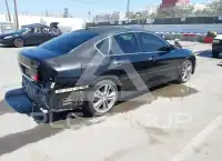 2010 Infinity M35 photo