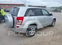 2010 Suzuki Grand Vitara photo