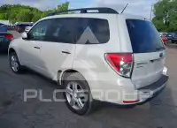 2010 Subaru Forester фото