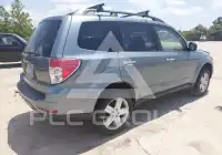 2010 Subaru Forester photo