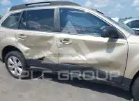 2010 Subaru Outback photo