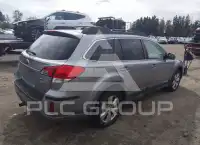 2010 Subaru Outback photo