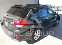 2010 Subaru Outback photo