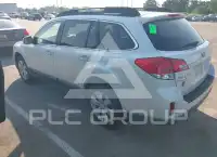 2010 Subaru Outback photo