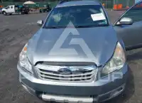 2010 Subaru Outback фото