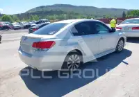 2010 Subaru Legacy фото