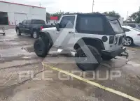 2010 Jeep WRANGLER фото