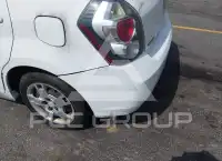 2010 Pontiac VIBE photo