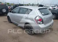 2010 Pontiac VIBE photo