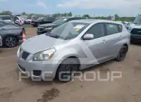 2010 Pontiac VIBE photo