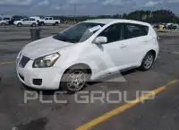 2010 Pontiac VIBE photo