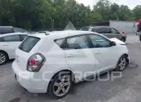 2010 Pontiac VIBE photo