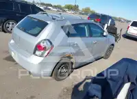 2010 Pontiac VIBE фото
