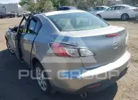 2010 Mazda 3 photo