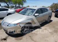 2010 Lincoln MKS photo