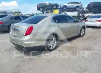 2010 Lincoln MKS photo