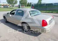 2010 Lincoln Town фото