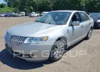 2010 Lincoln MKZ photo