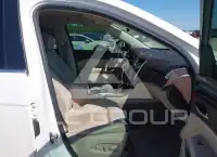 2010 Cadillac SRX photo