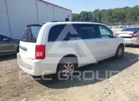 2010 Chrysler TOWN & COUNTRY фото