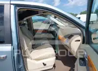 2010 Chrysler TOWN & COUNTRY фото