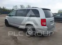 2010 Chrysler TOWN & COUNTRY фото