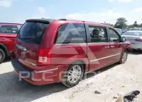 2010 Chrysler TOWN & COUNTRY фото