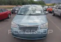 2010 Chrysler TOWN & COUNTRY фото