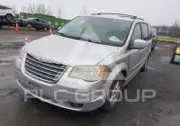 2010 Chrysler TOWN & COUNTRY фото