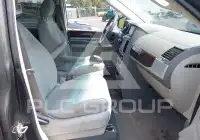 2010 Chrysler TOWN & COUNTRY фото