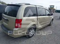 2010 Chrysler TOWN & COUNTRY фото