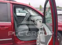 2010 Chrysler TOWN & COUNTRY фото