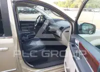 2010 Chrysler TOWN & COUNTRY фото