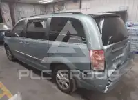 2010 Chrysler TOWN & COUNTRY photo