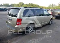 2010 Chrysler TOWN & COUNTRY фото
