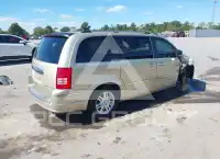 2010 Chrysler TOWN & COUNTRY фото