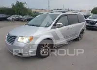 2010 Chrysler TOWN & COUNTRY photo