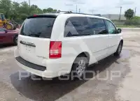 2010 Chrysler TOWN & COUNTRY фото