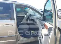 2010 Chrysler TOWN & COUNTRY фото