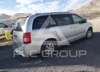 2010 Chrysler TOWN & COUNTRY фото