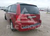 2010 Chrysler TOWN & COUNTRY photo