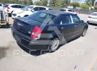 2010 Chrysler 300 photo